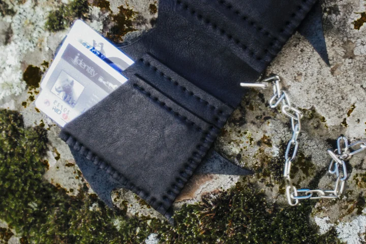 DRAGON wallet interior detail with card slots and chain hardware